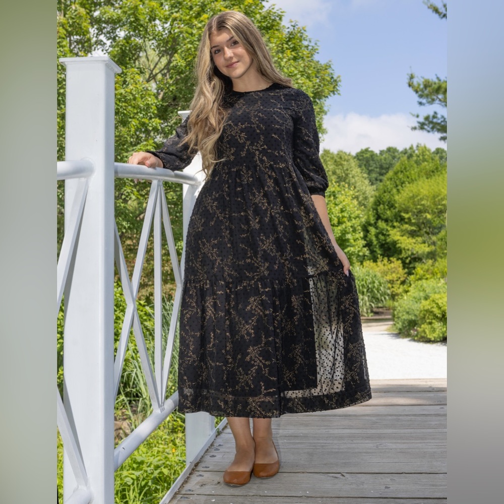 Flowy puff sleeve dress